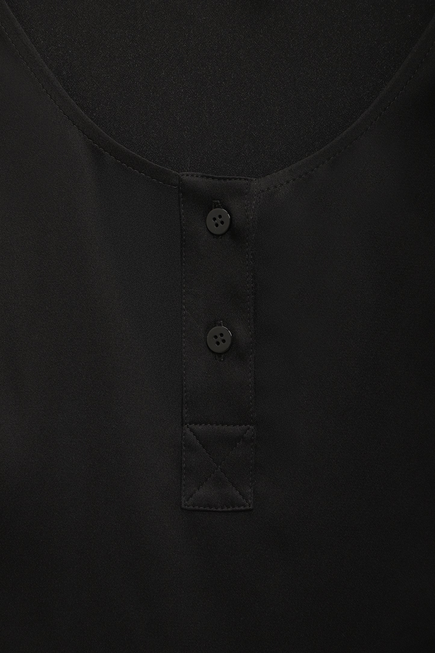 Silk top with buttons