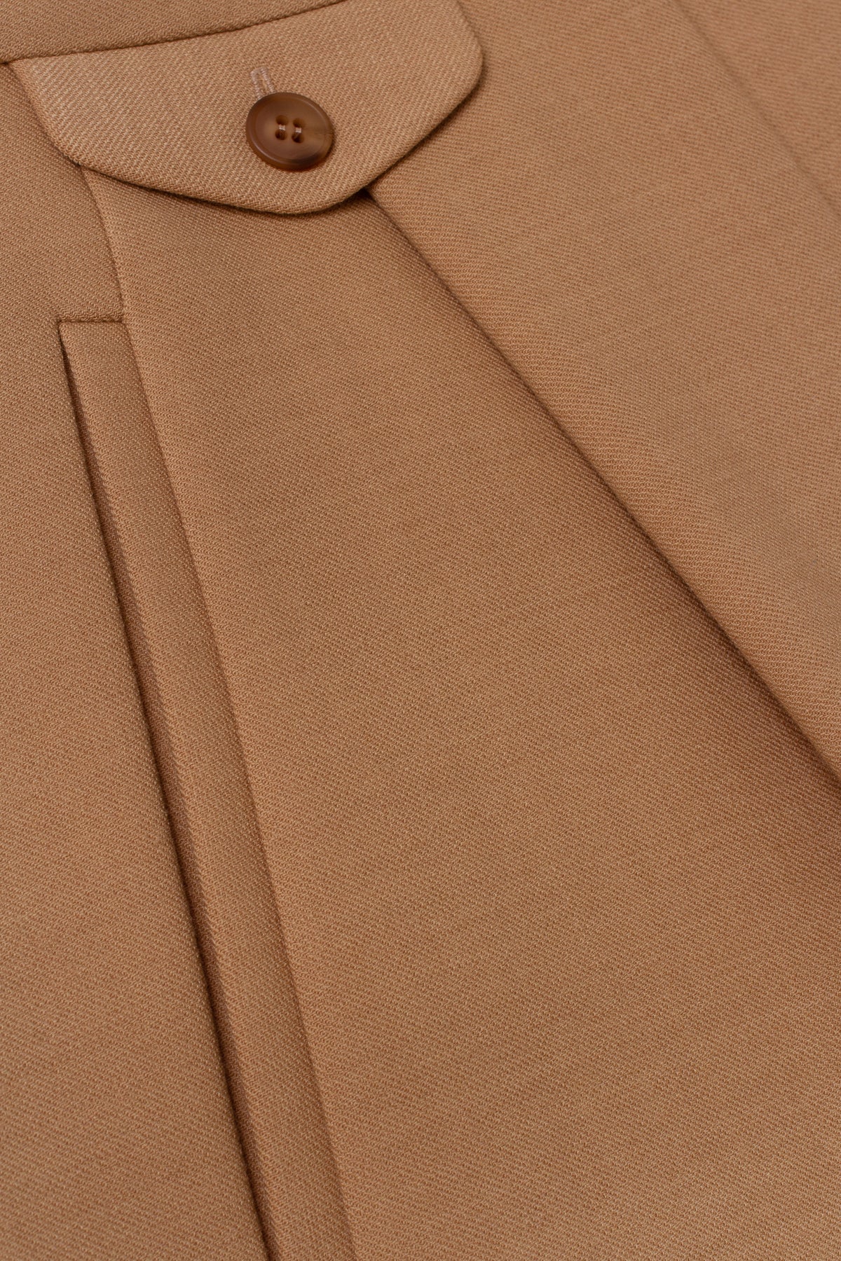 Pleated trousers