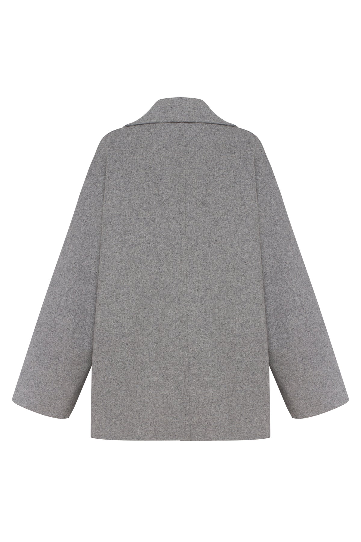 Short coat with wide sleeves