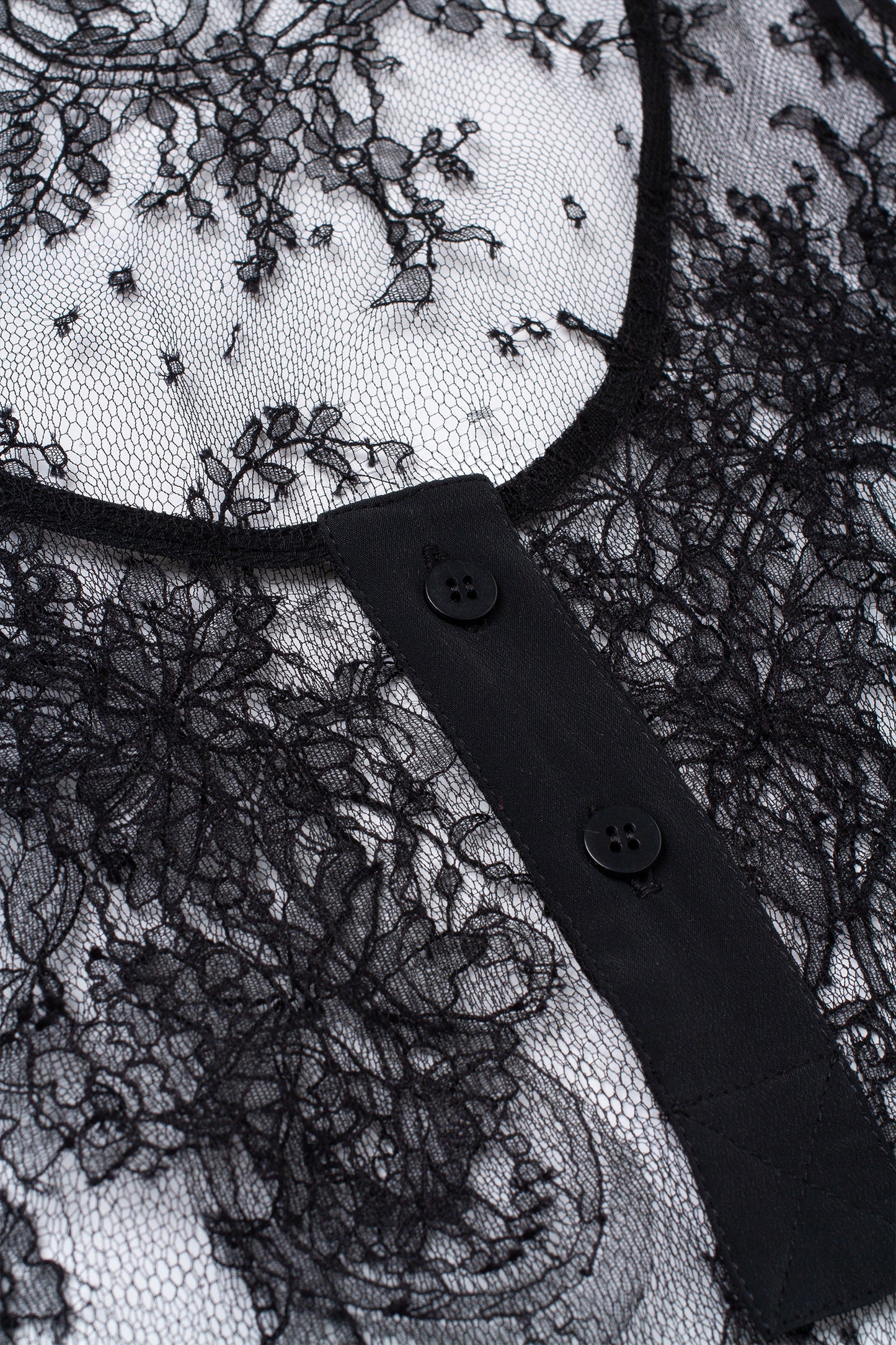 Lace top in black