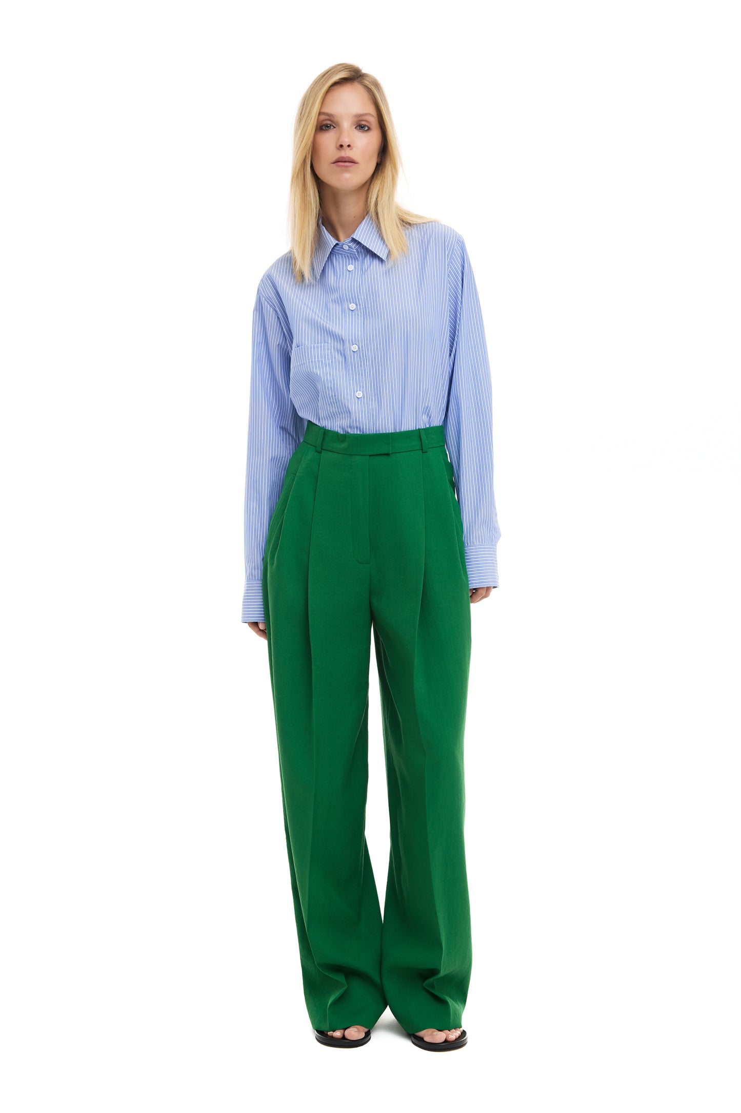 Pleated trousers